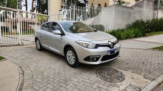 RENAULT FLUENCE 2.0 DYNAMIQUE 16V FLEX 4P AUTOMÁTICO RENAULT FLUENCE 2.0 DYNAMIQUE 16V FLEX 4P AUTOMÁTICO